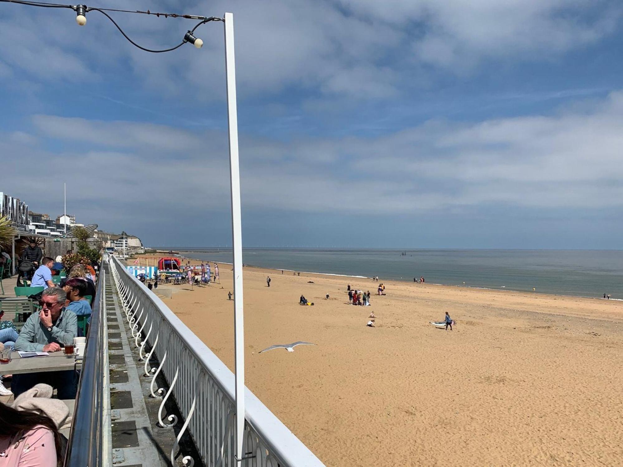 Vitamin Sea Residency Herne Bay Exterior photo